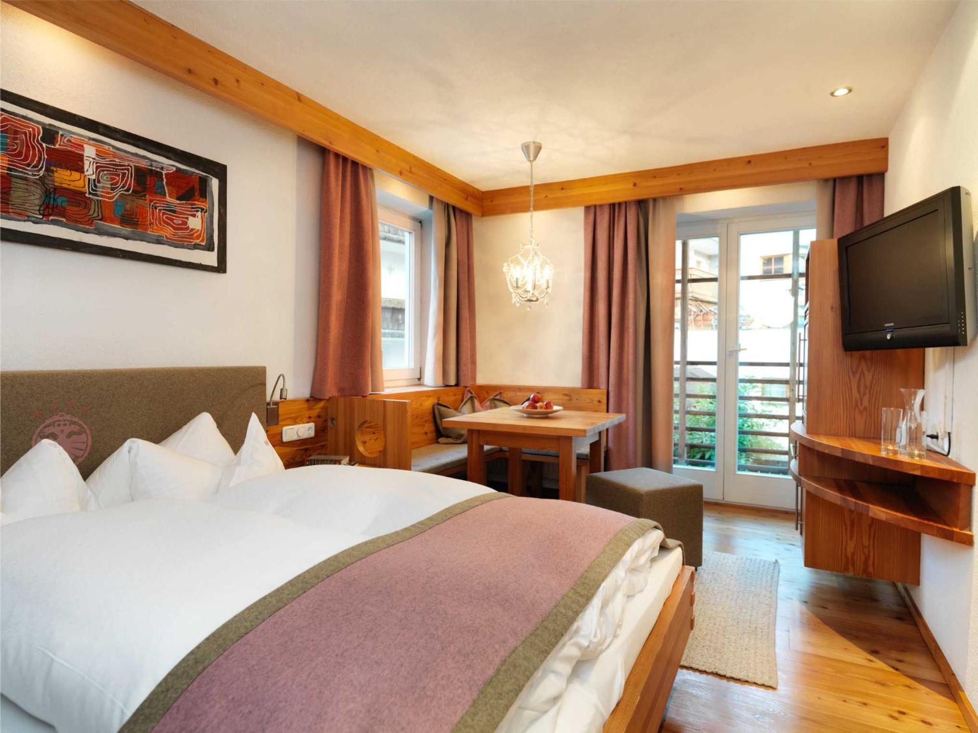 Hotel Goldener Adler - Im Sommer Silvretta Card Premium Inkludiert Ischgl Exterior photo